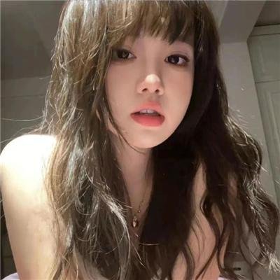 大山里的春天 海报